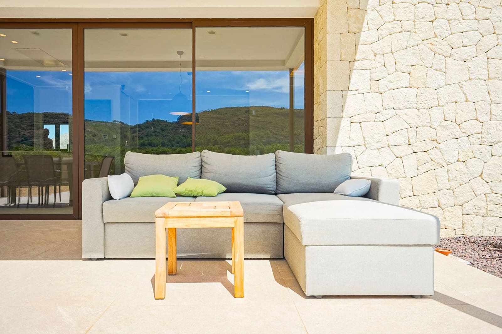 3 bedroom Villa for sale in Beniarbeig with garage - € 875,000 (Ref: 9484295)