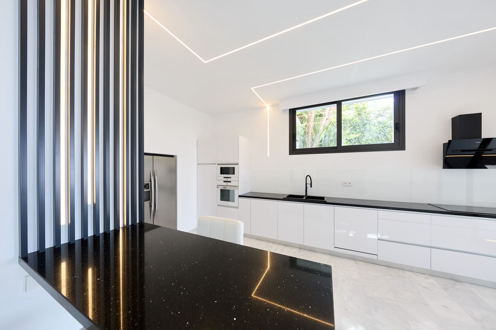 5 Zimmer Villa zu verkaufen in Altea mit Garage - 2.180.000 € (Ref: 9484322)