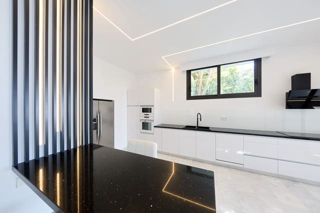 5 Zimmer Villa zu verkaufen in Altea mit Garage - 2.180.000 € (Ref: 9484322)