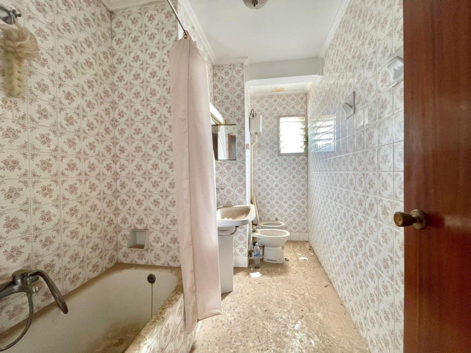 10 bedroom Commercial for sale in Pedreguer - € 300,000 (Ref: 9484335)