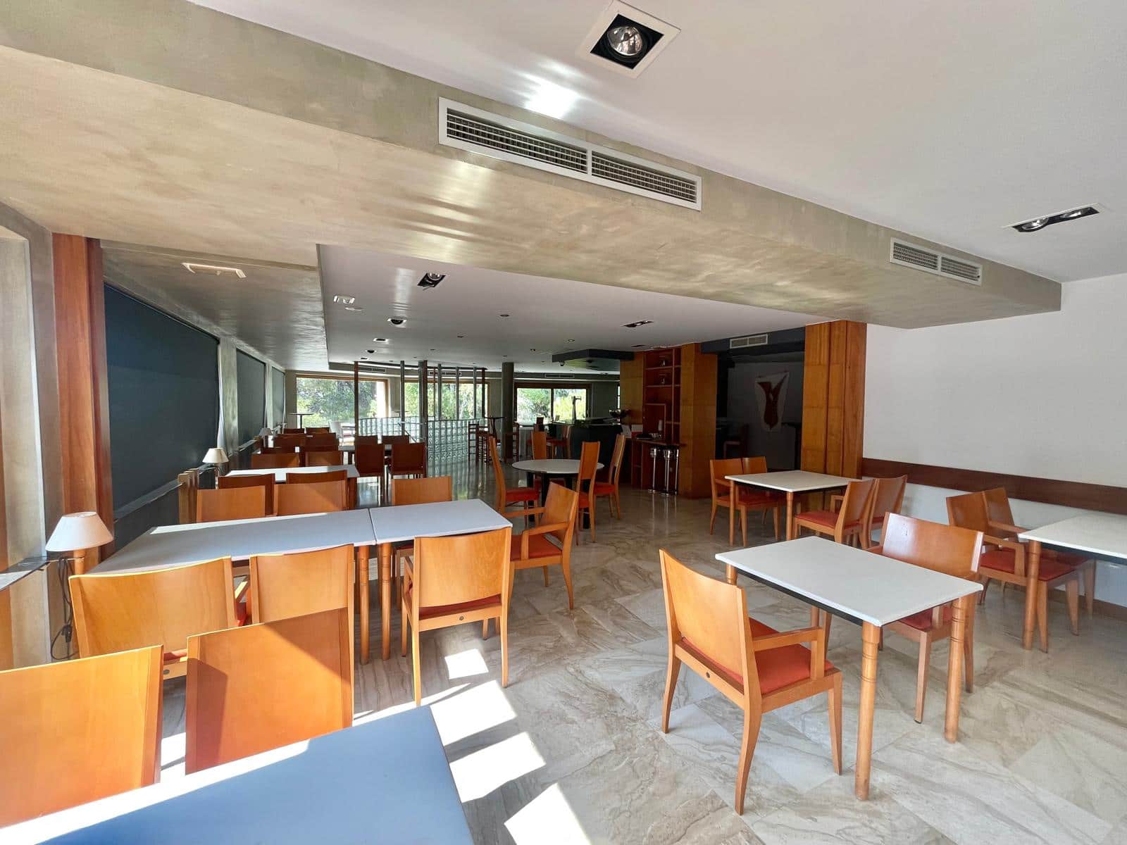 Restaurant/Bar for sale in Pedreguer - € 1,500,000 (Ref: 9484340)