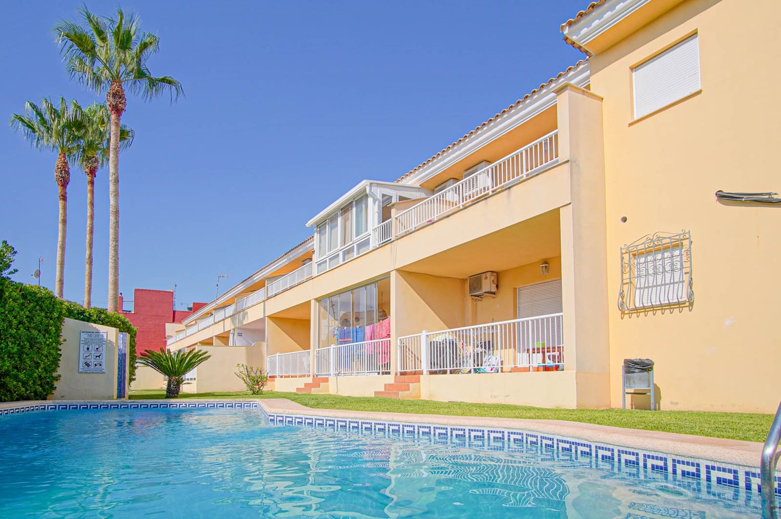 Pareado de 3 habitaciones en Els Poblets en venta con garaje - 265.000 € (Ref: 9484357)