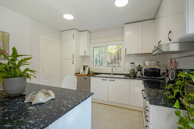 4 soveværelse Villa til salg i Benissa med garage - € 620.000 (Ref: 9484358)