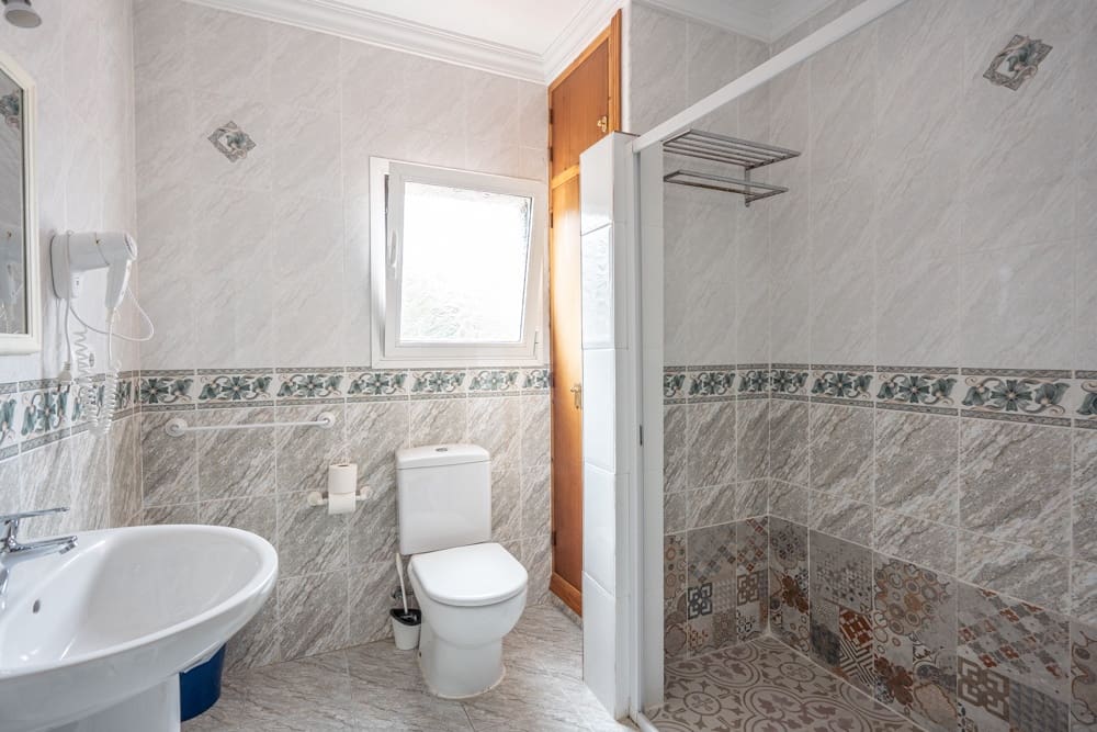 11 soverom Hotell til salgs i Calpe / Calp - € 850 000 (Ref: 9484366)