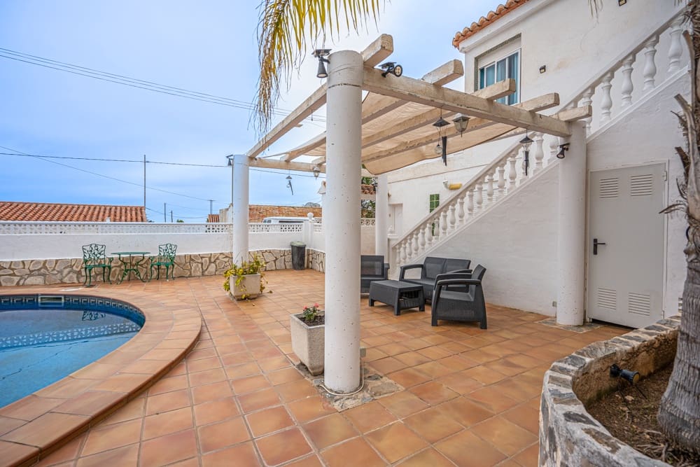 11 soverom Hotell til salgs i Calpe / Calp - € 850 000 (Ref: 9484366)