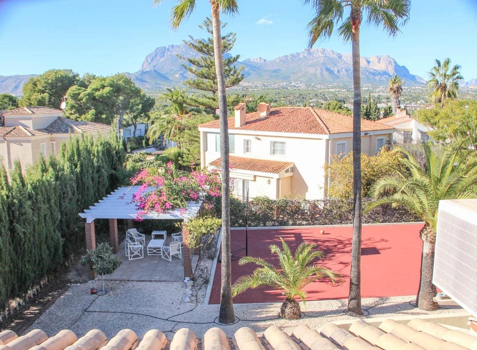 7 bedroom Villa for sale in Benidorm - € 1,595,000 (Ref: 9484394)