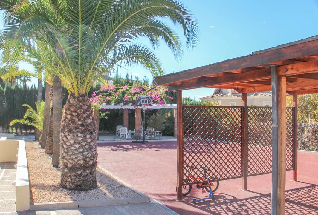 7 bedroom Villa for sale in Benidorm - € 1,595,000 (Ref: 9484394)