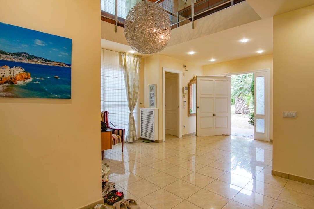 7 bedroom Villa for sale in Benidorm - € 1,595,000 (Ref: 9484394)