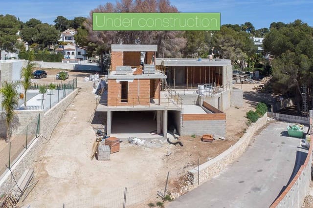 4 bedroom Villa for sale in Teulada Pueblo, Teulada-Moraira - € 1,995,000 (Ref: 9484400)