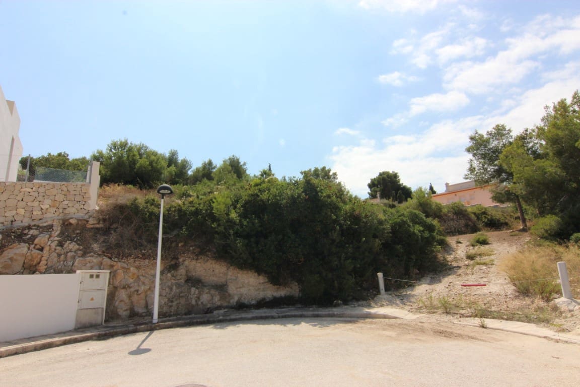 Building Plot for sale in Teulada - € 300,000 (Ref: 9484407)
