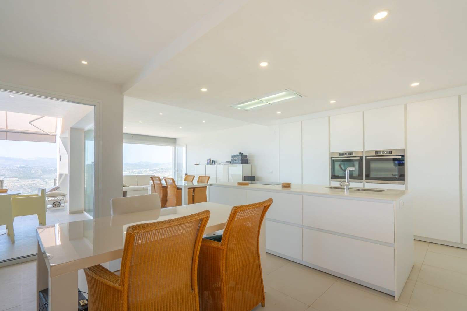 2 bedroom Villa for sale in Benitachell / Benitatxell with garage - € 875,000 (Ref: 9484427)