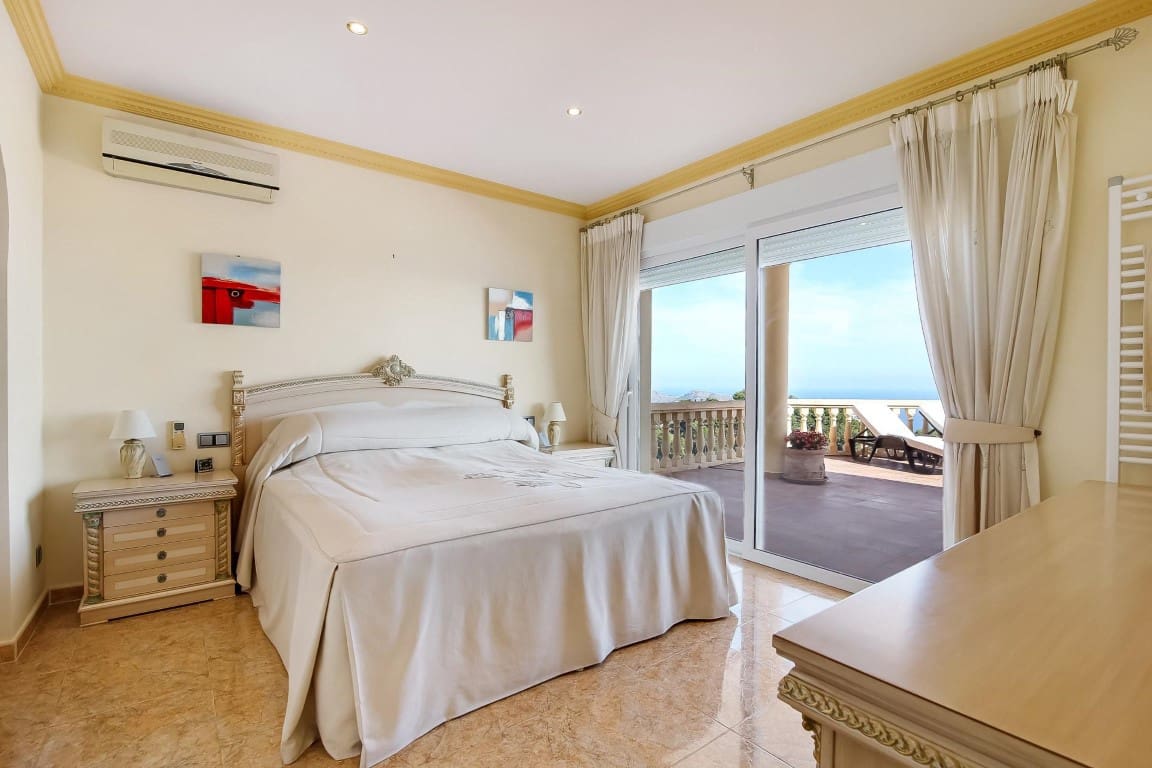 4 sovrum Villa till salu i Moraira med garage - 1 300 000 € (Ref: 9484429)