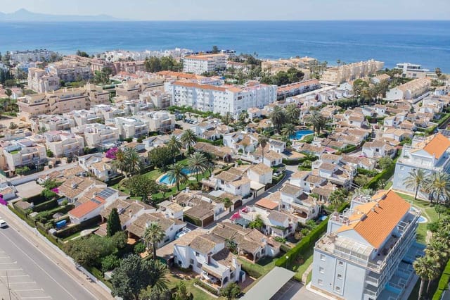 Pareado de 2 habitaciones en El Puerto, Dénia en venta - 295.000 € (Ref: 9484437)