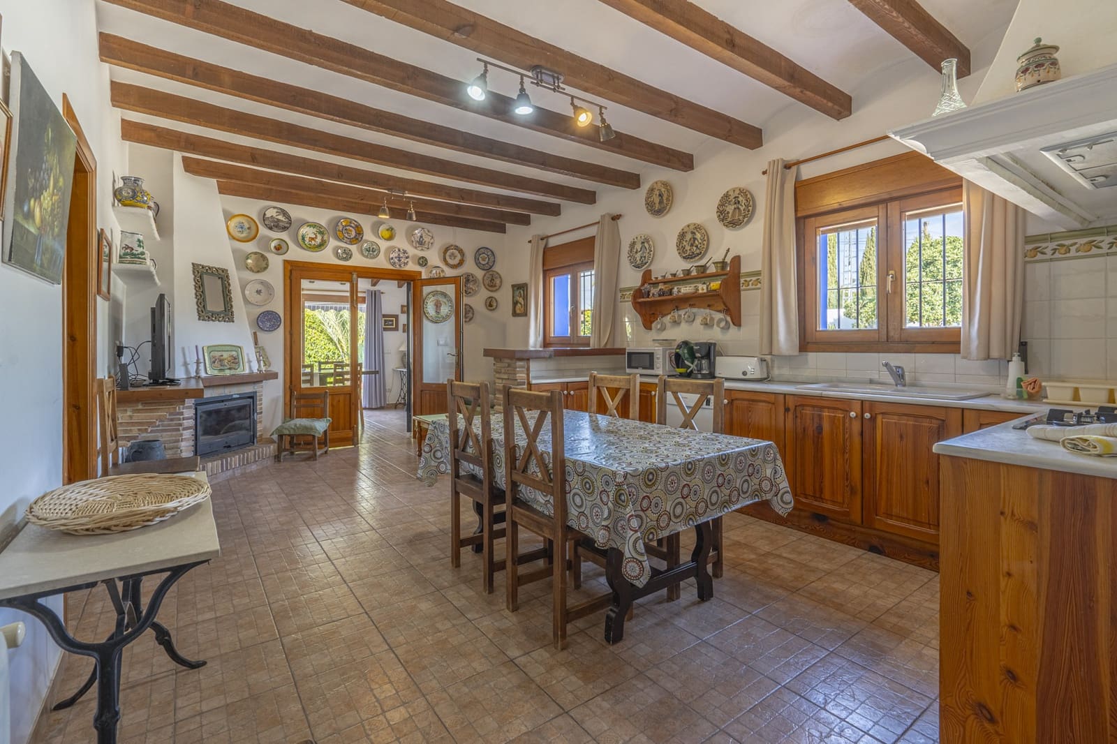 11 bedroom Villa for sale in Benissa - € 1,500,000 (Ref: 9484465)