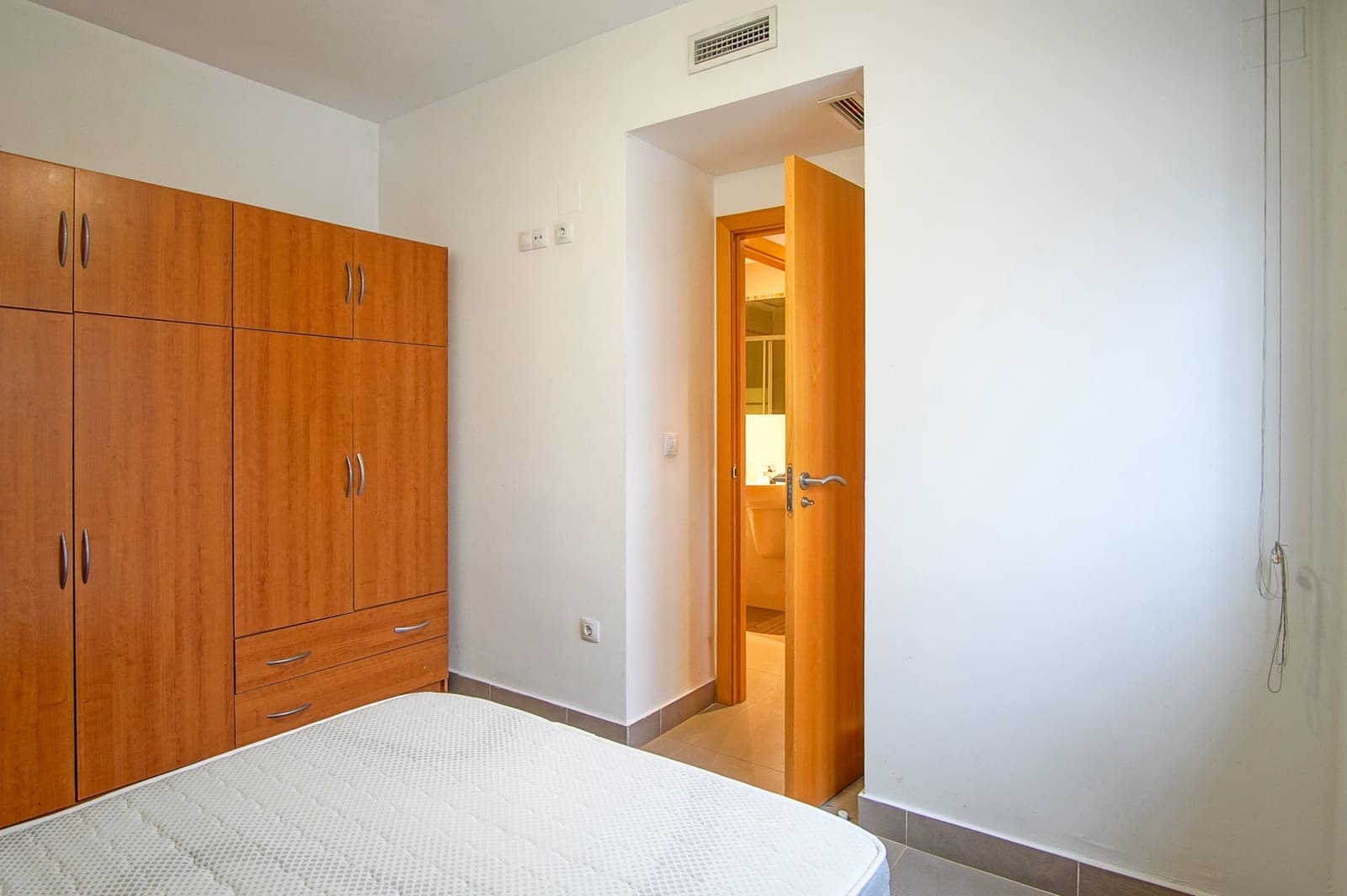 2 bedroom Townhouse for sale in Oliva with garage - € 240,000 (Ref: 9484471)