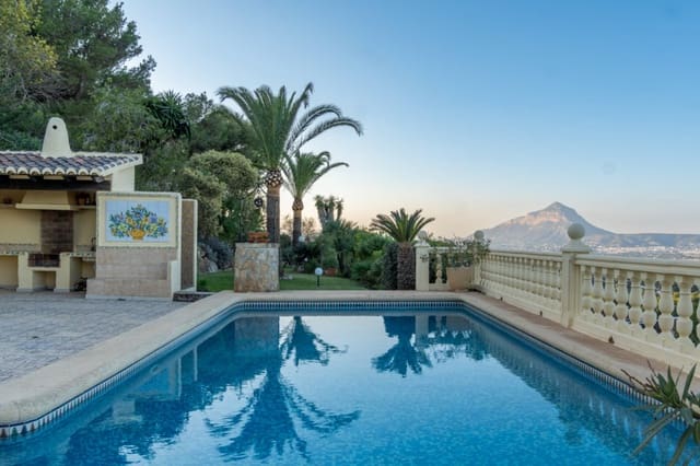 3 slaapkamer Villa te koop in Javea / Xàbia met garage - € 1.095.000 (Ref: 9484497)