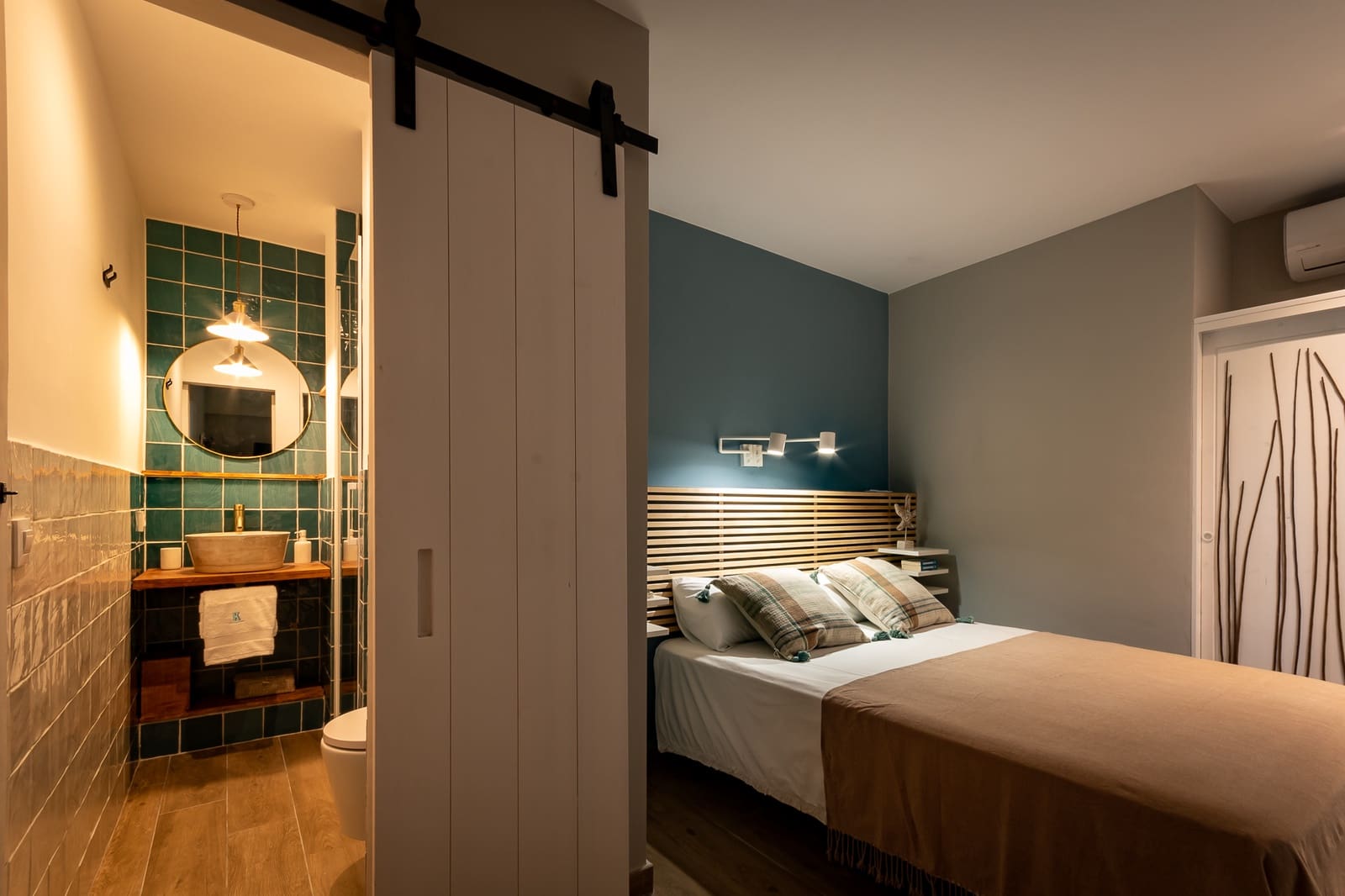 2 slaapkamer Strandappartement te koop in Arenal met garage - € 470.000 (Ref: 9484529)