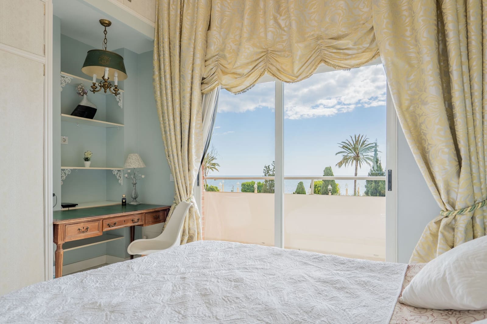 2 bedroom Beach Apartment for sale in Altea - € 370,000 (Ref: 9484546)