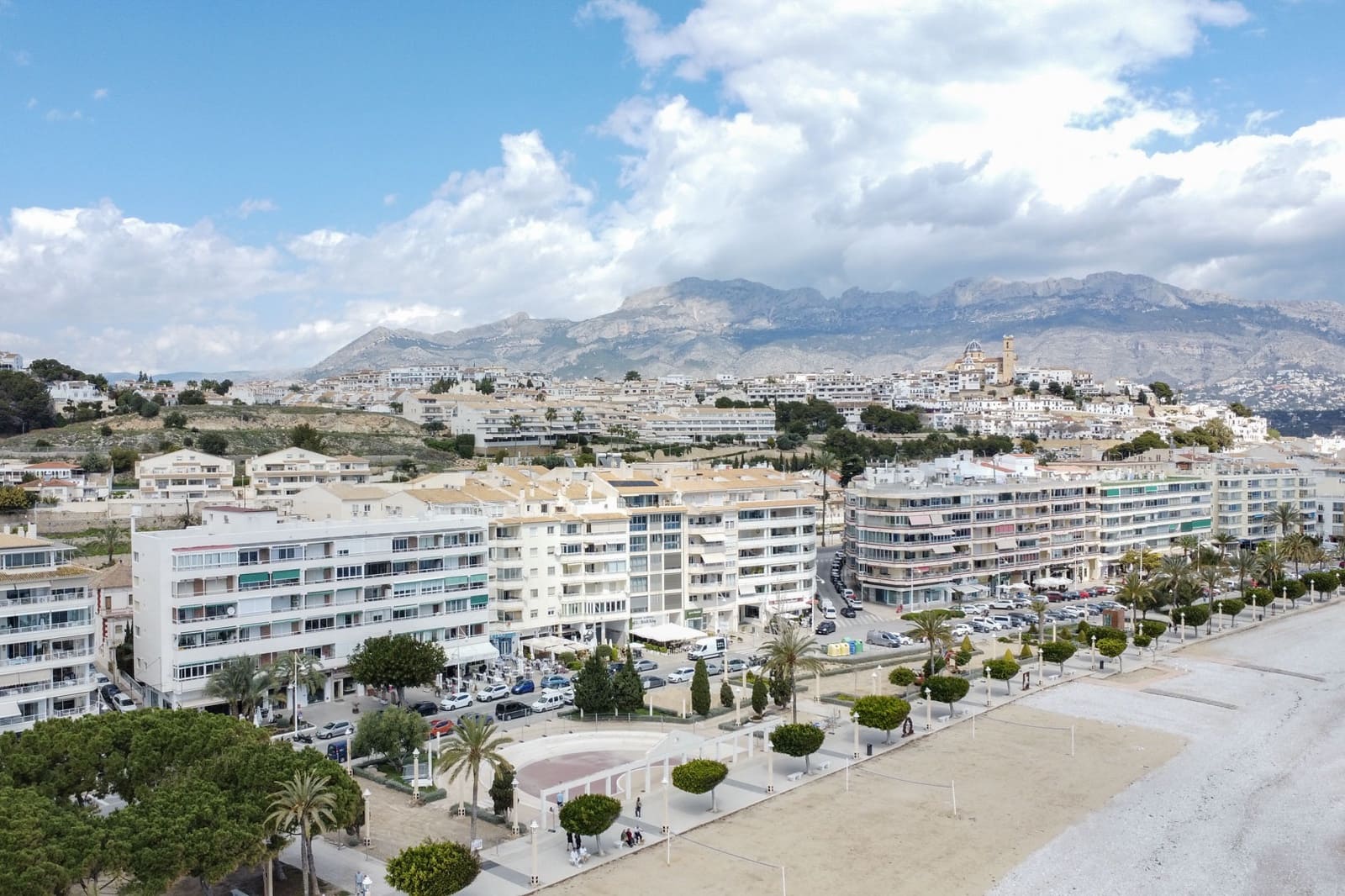 2 bedroom Beach Apartment for sale in Altea - € 370,000 (Ref: 9484546)