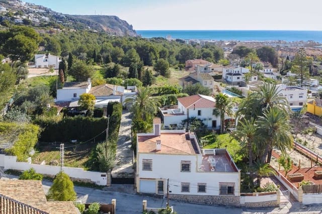 7 slaapkamer Villa te koop in Partida Tosal - Zona del Castellans, Javea / Xàbia met garage - € 750.000 (Ref: 9484561)