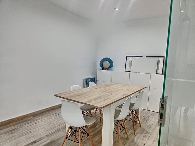 2 slaapkamer Kantoor te koop in Teulada Pueblo, Teulada-Moraira - € 192.000 (Ref: 9484564)