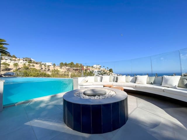 5 makuuhuone Huvila myytävänä paikassa Benissa mukana 
autotalli - 3 700 000 € (Ref: 9484569)