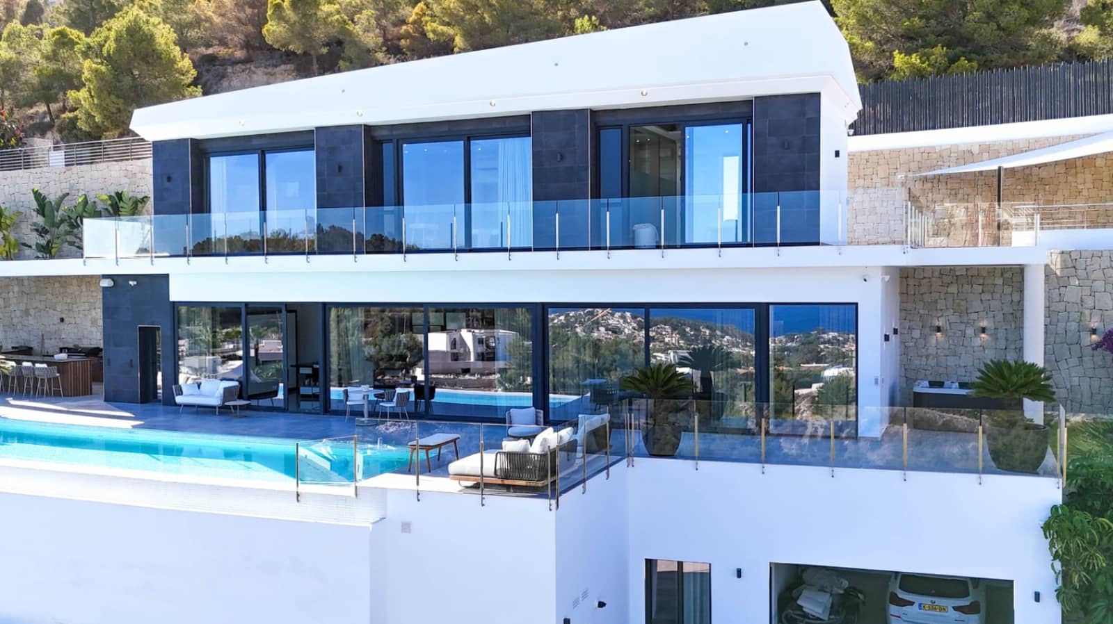 5 makuuhuone Huvila myytävänä paikassa Benissa mukana 
autotalli - 3 700 000 € (Ref: 9484569)