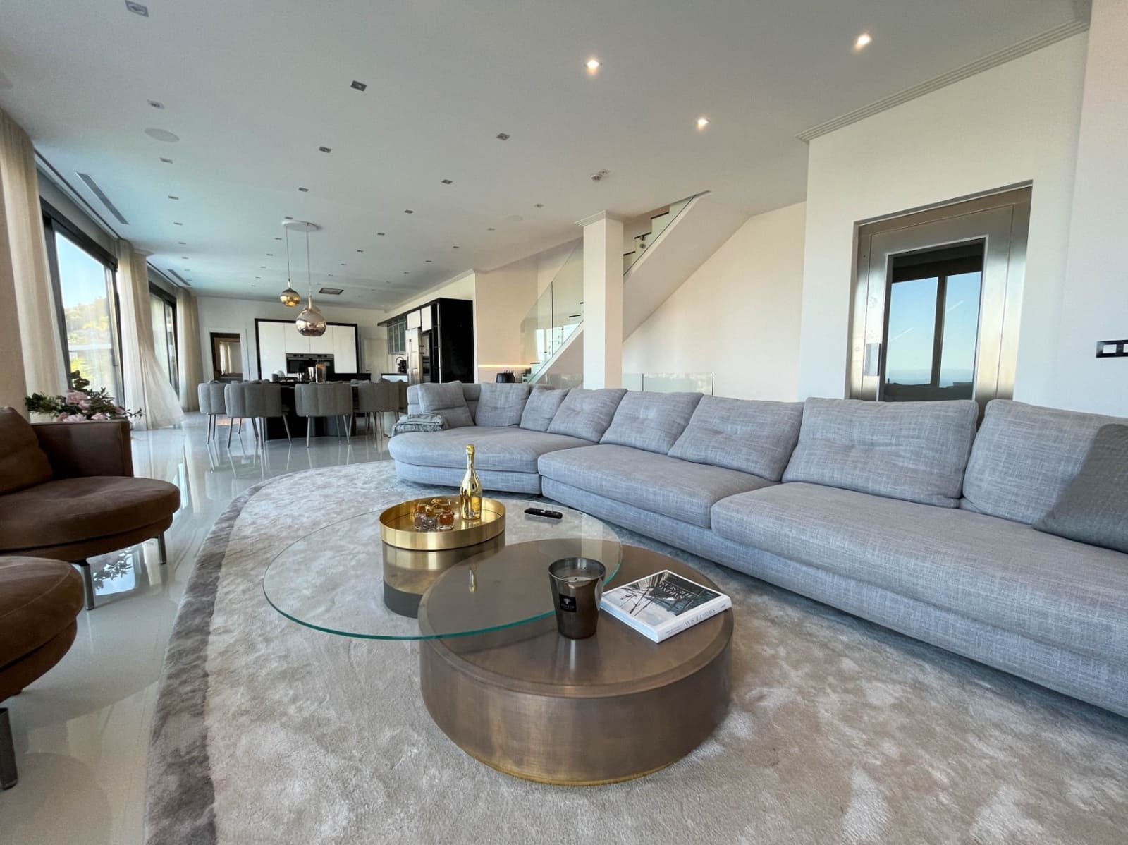 5 makuuhuone Huvila myytävänä paikassa Benissa mukana 
autotalli - 3 700 000 € (Ref: 9484569)