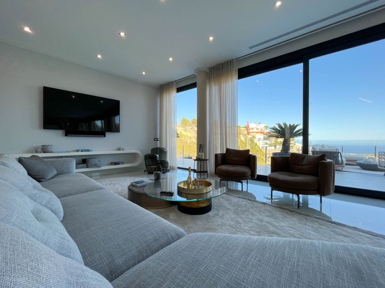 5 makuuhuone Huvila myytävänä paikassa Benissa mukana 
autotalli - 3 700 000 € (Ref: 9484569)