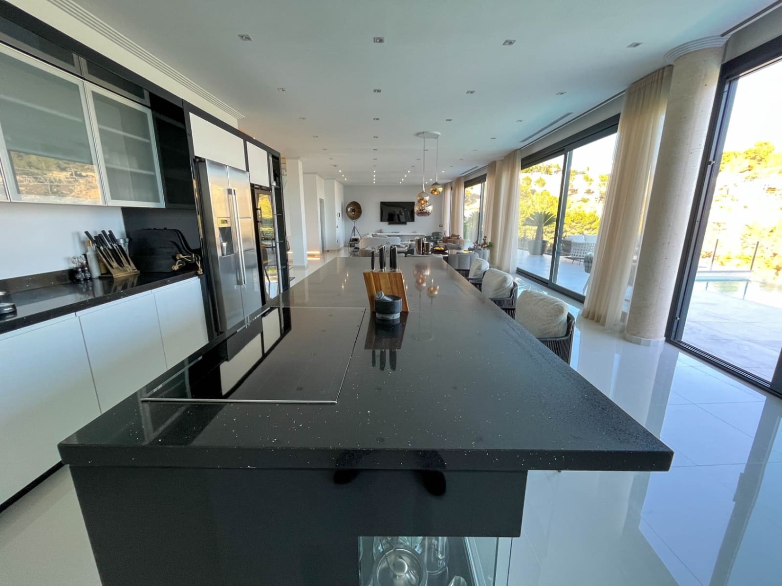 5 makuuhuone Huvila myytävänä paikassa Benissa mukana 
autotalli - 3 700 000 € (Ref: 9484569)