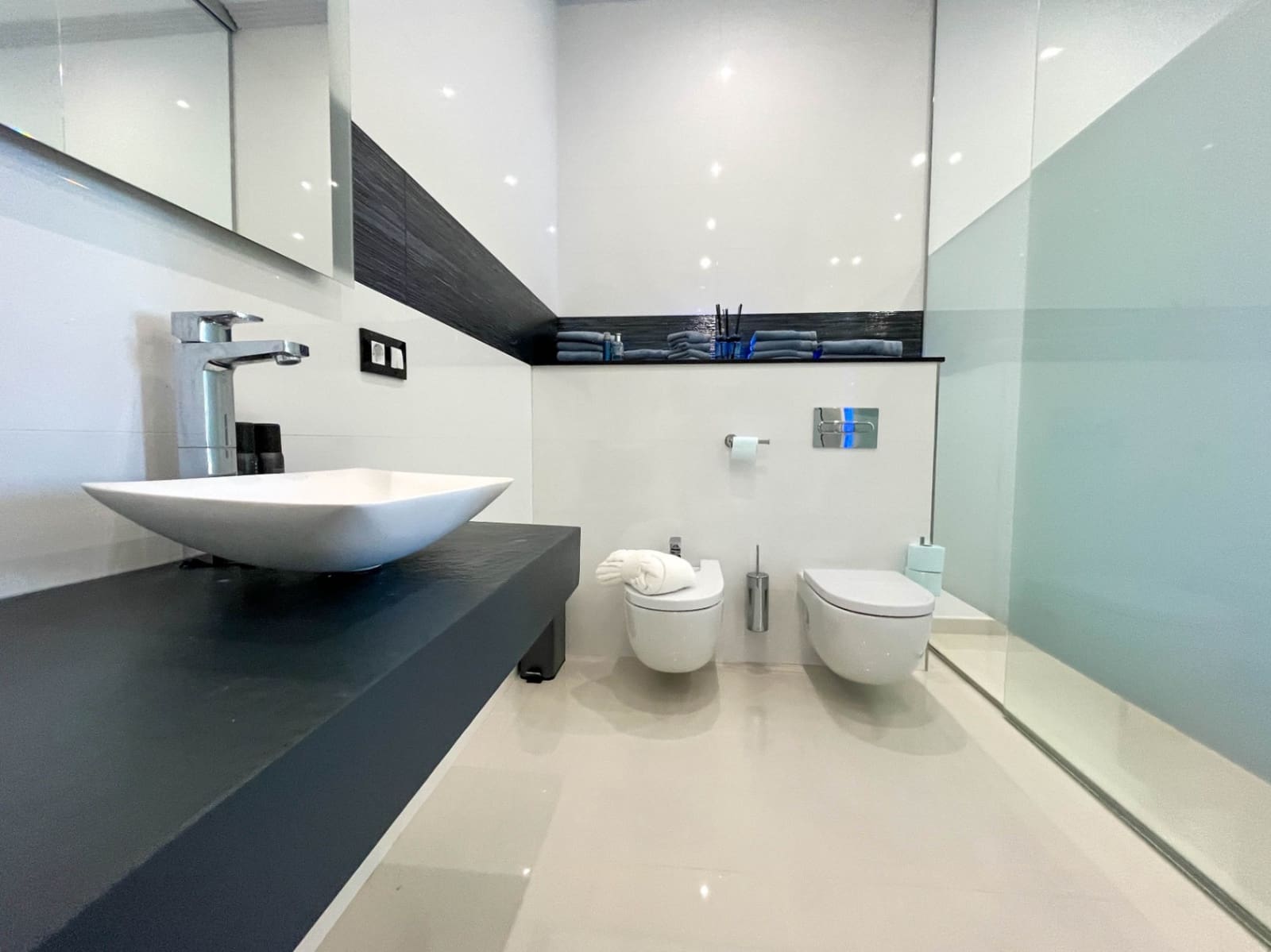 5 makuuhuone Huvila myytävänä paikassa Benissa mukana 
autotalli - 3 700 000 € (Ref: 9484569)