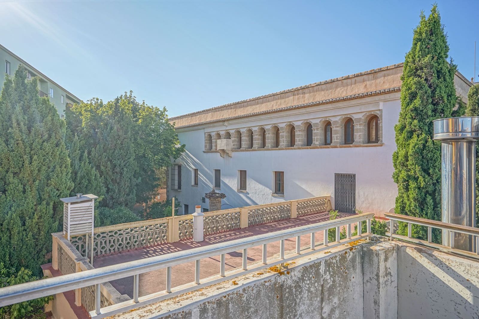 9 slaapkamer Huis te koop in Benissa met garage - € 330.000 (Ref: 9484570)