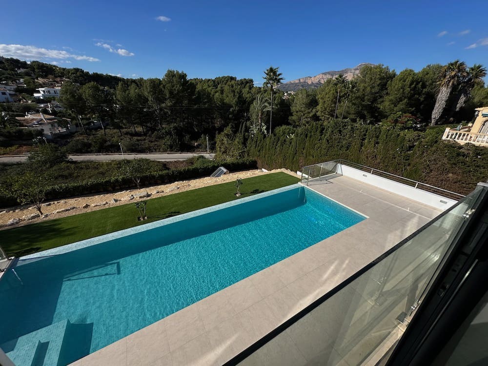 4 makuuhuone Huvila myytävänä paikassa Javea / Xabia mukana 
autotalli - 1 100 000 € (Ref: 9484571)