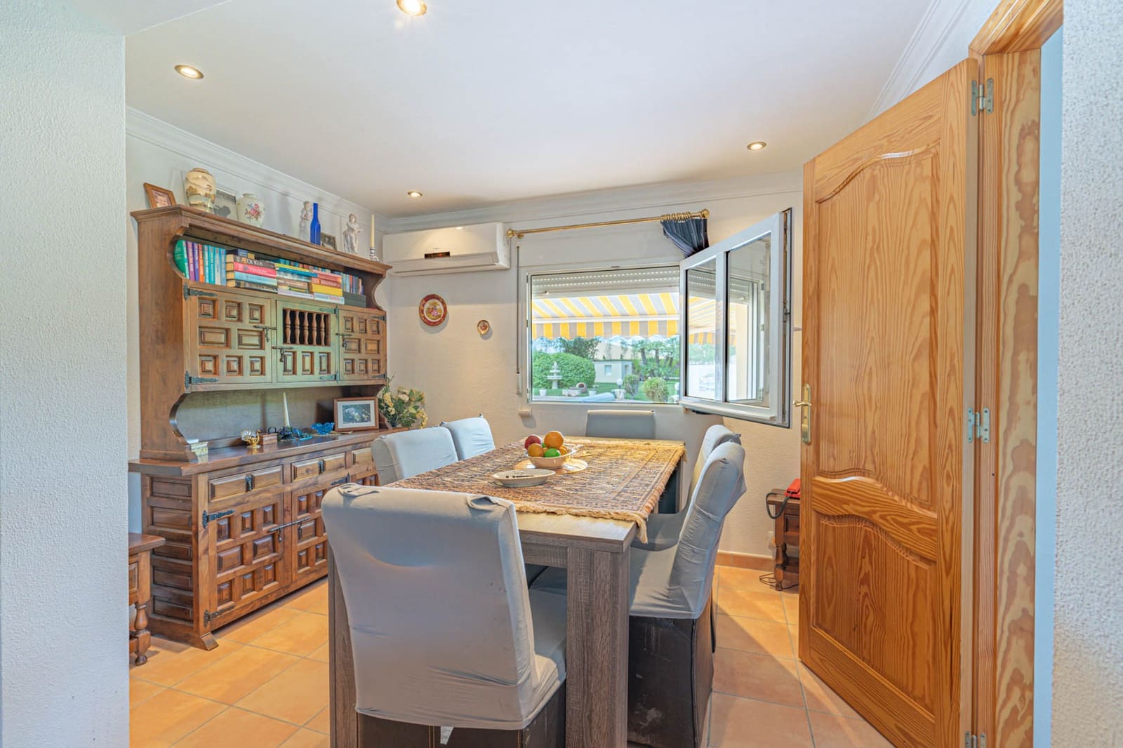 5 slaapkamer Villa te koop in Els Poblets met garage - € 765.000 (Ref: 9484581)