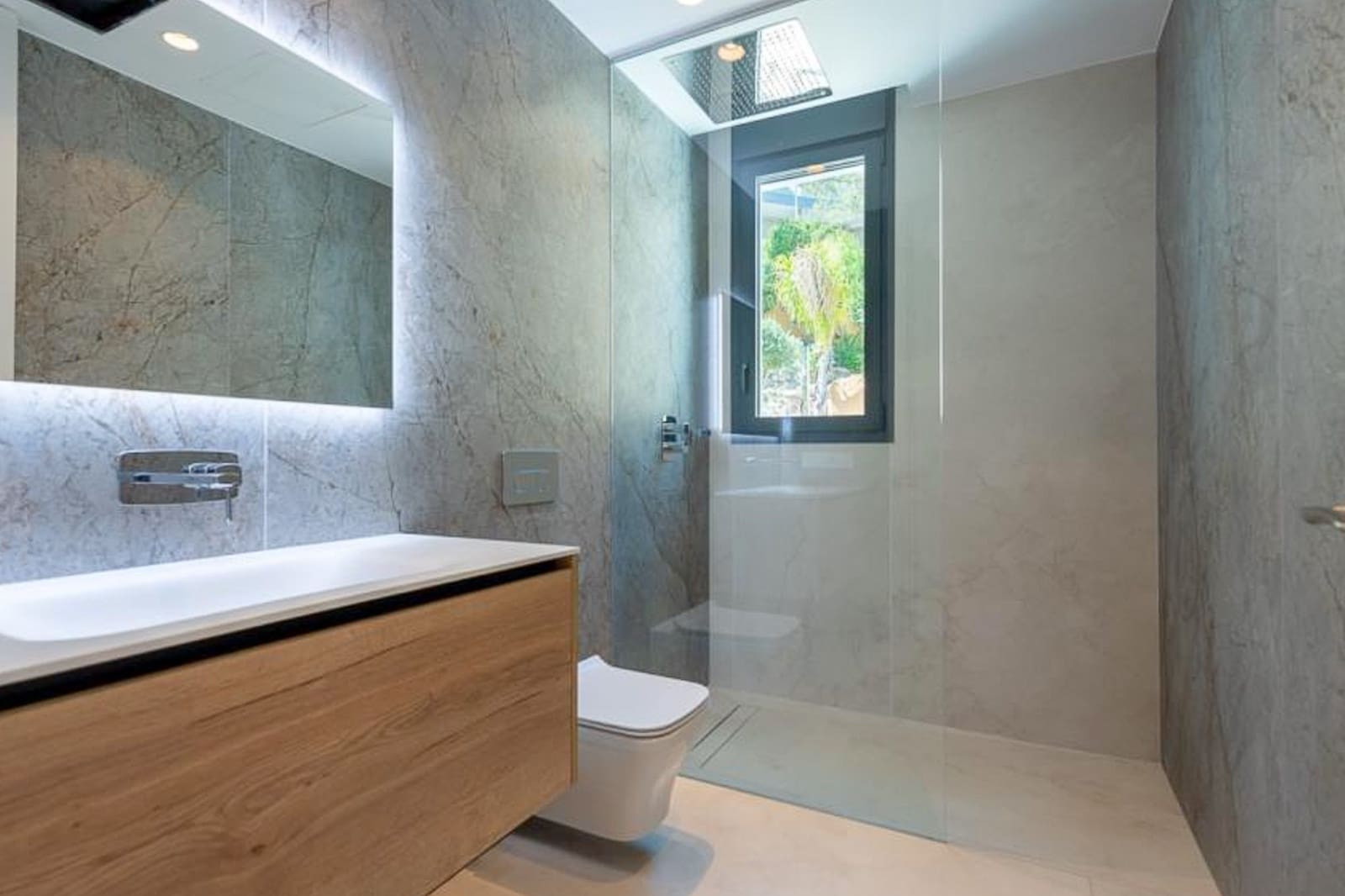 3 soveværelse Lejlighed til salg i Benidorm med garage - € 1.650.000 (Ref: 9484586)