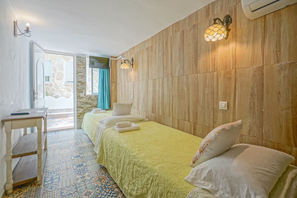 10 soverom Hotell til salgs i Calpe / Calp med garasje - € 1 050 000 (Ref: 9484590)