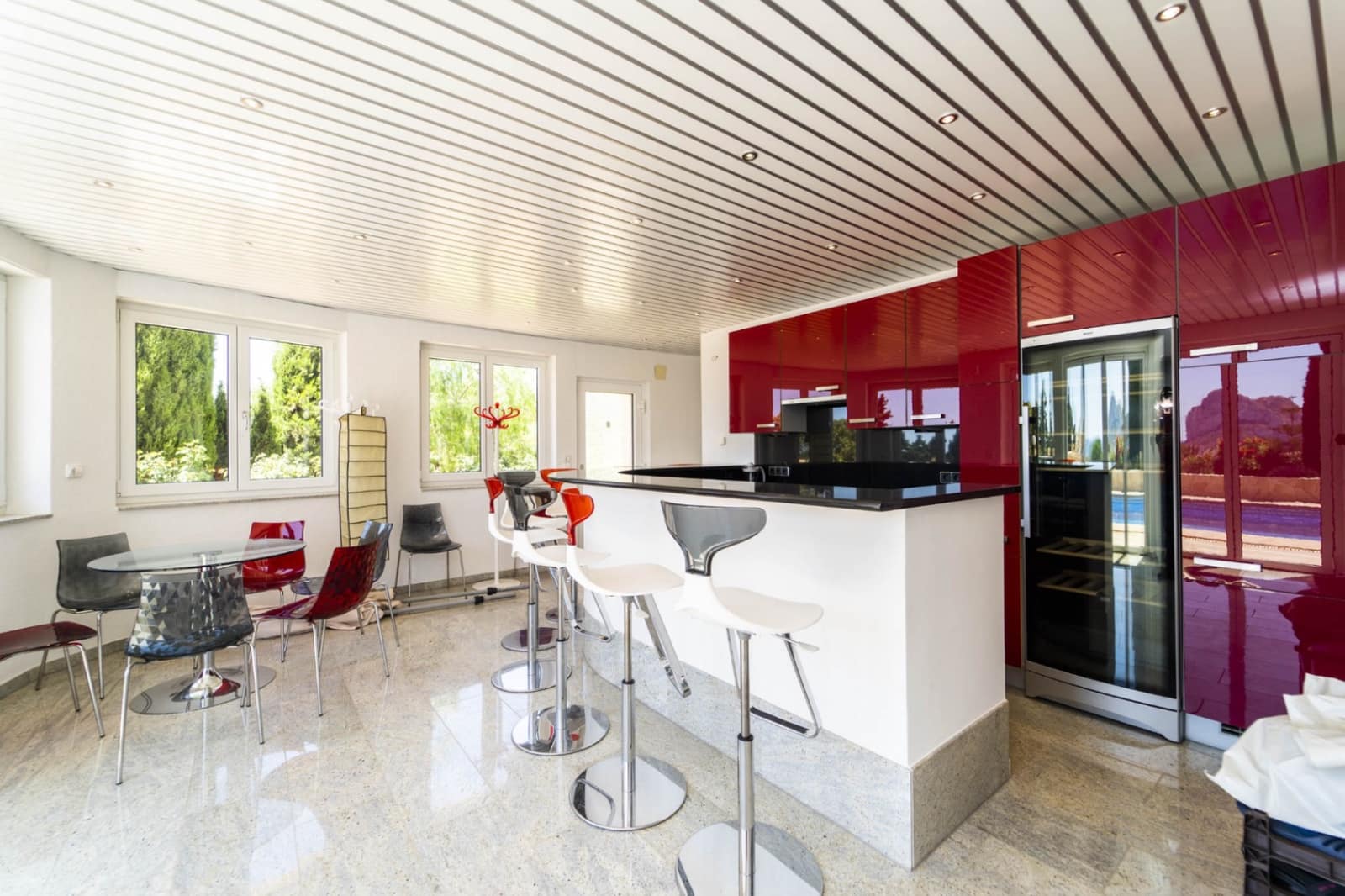 6 bedroom Villa for sale in Calpe / Calp with garage - € 2,400,000 (Ref: 9484602)