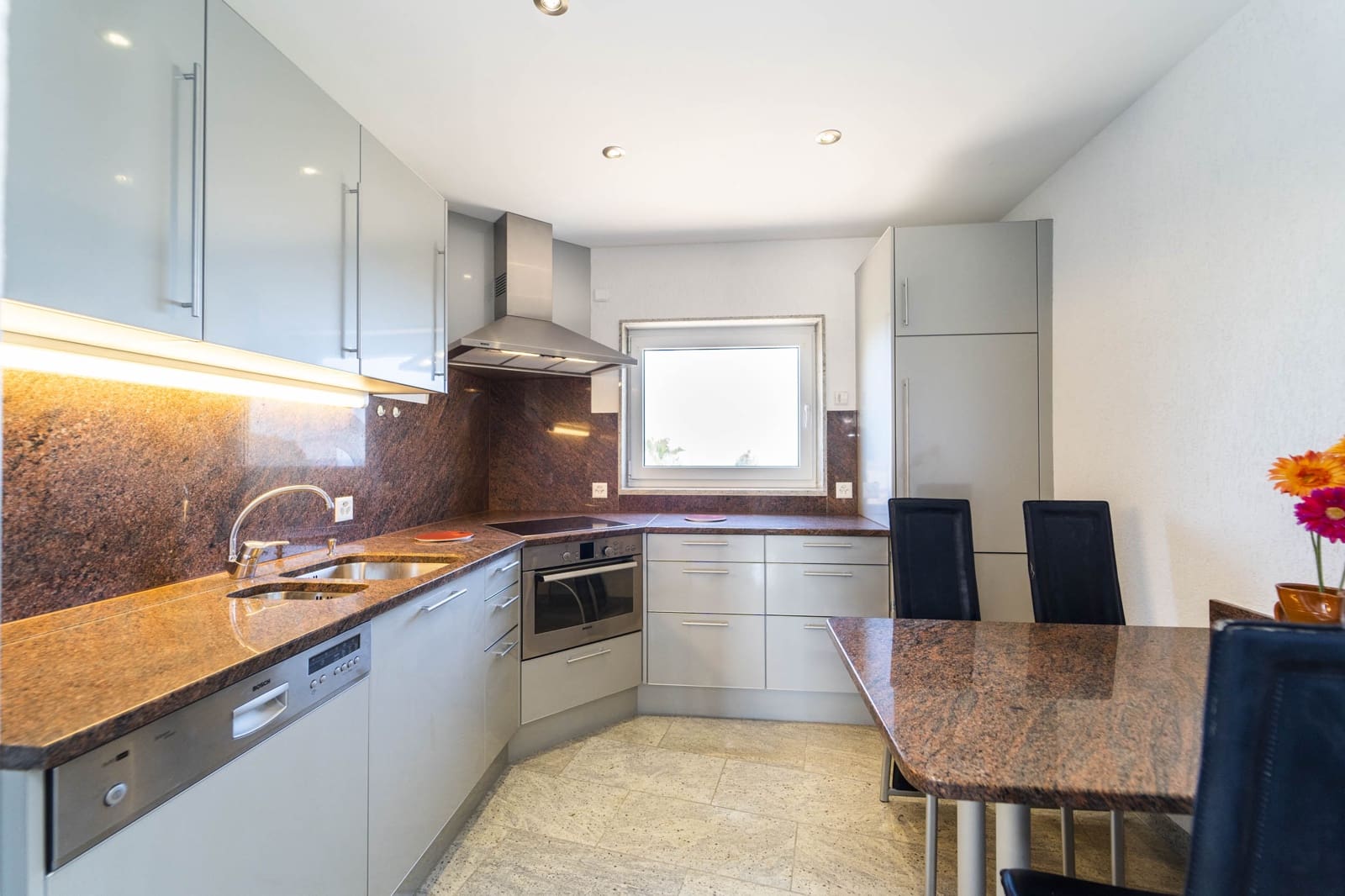 6 bedroom Villa for sale in Calpe / Calp with garage - € 2,400,000 (Ref: 9484602)