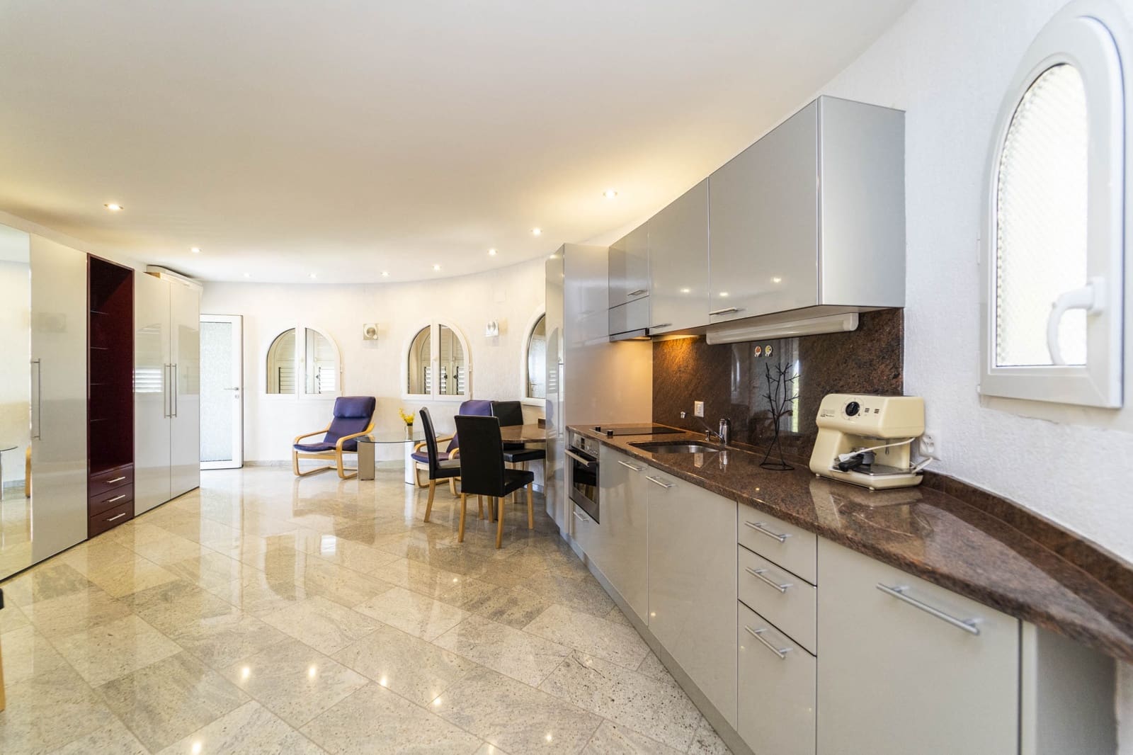 6 bedroom Villa for sale in Calpe / Calp with garage - € 2,400,000 (Ref: 9484602)