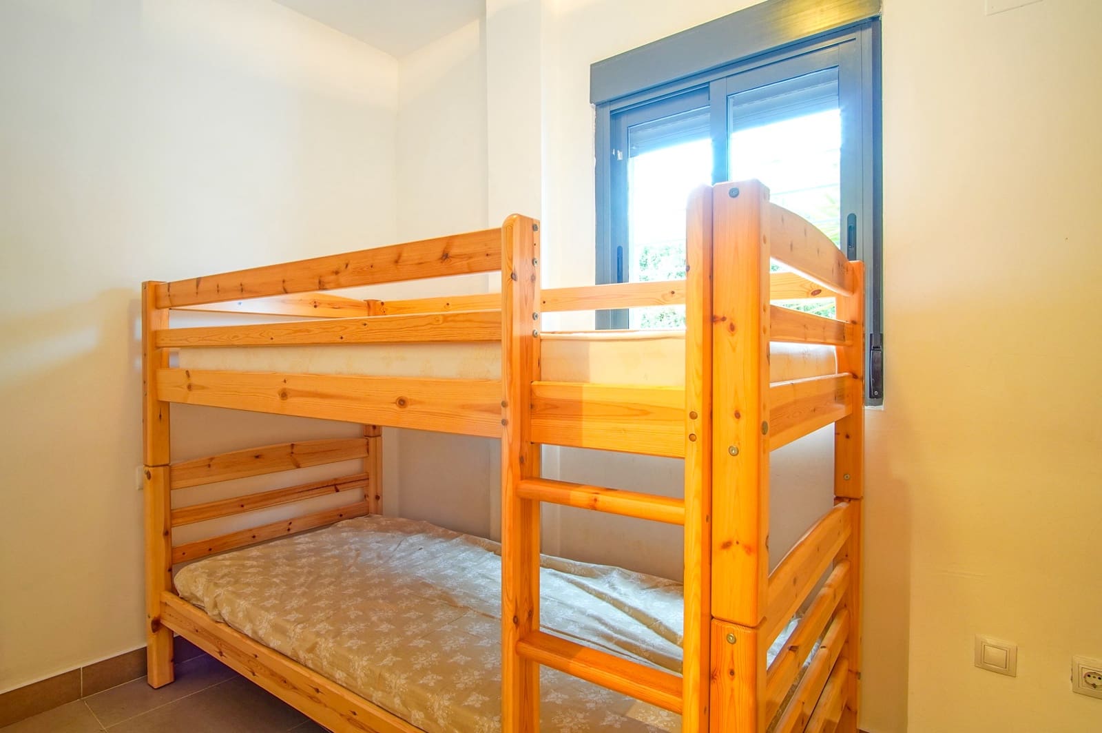 2 sovrum Radhus till salu i Oliva med garage - 235 000 € (Ref: 9484603)