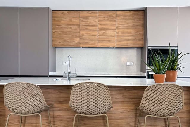 Chalet de 3 habitaciones en Polop en venta con garaje - 560.000 € (Ref: 9484605)