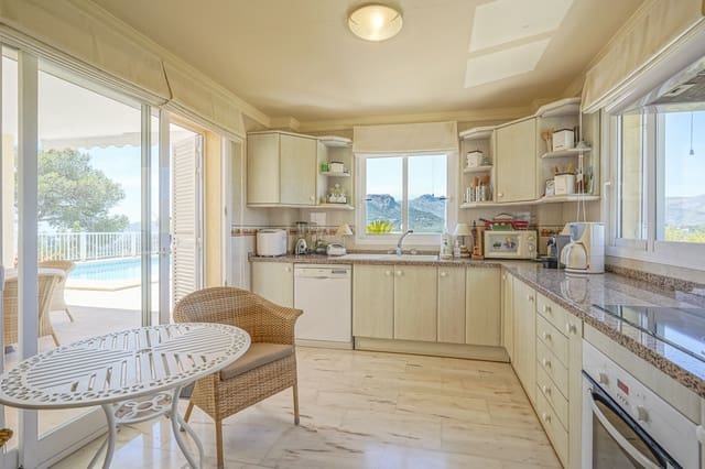 3 quarto Moradia para venda em Gargasindi, Calpe / Calp com garagem - 995 000 € (Ref: 9484629)