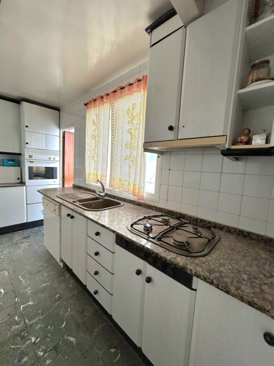 3 bedroom Apartment for sale in Pedreguer - € 142,000 (Ref: 9484634)