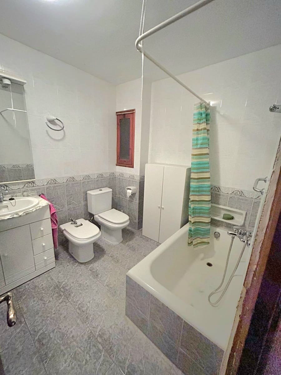 3 bedroom Apartment for sale in Pedreguer - € 142,000 (Ref: 9484634)