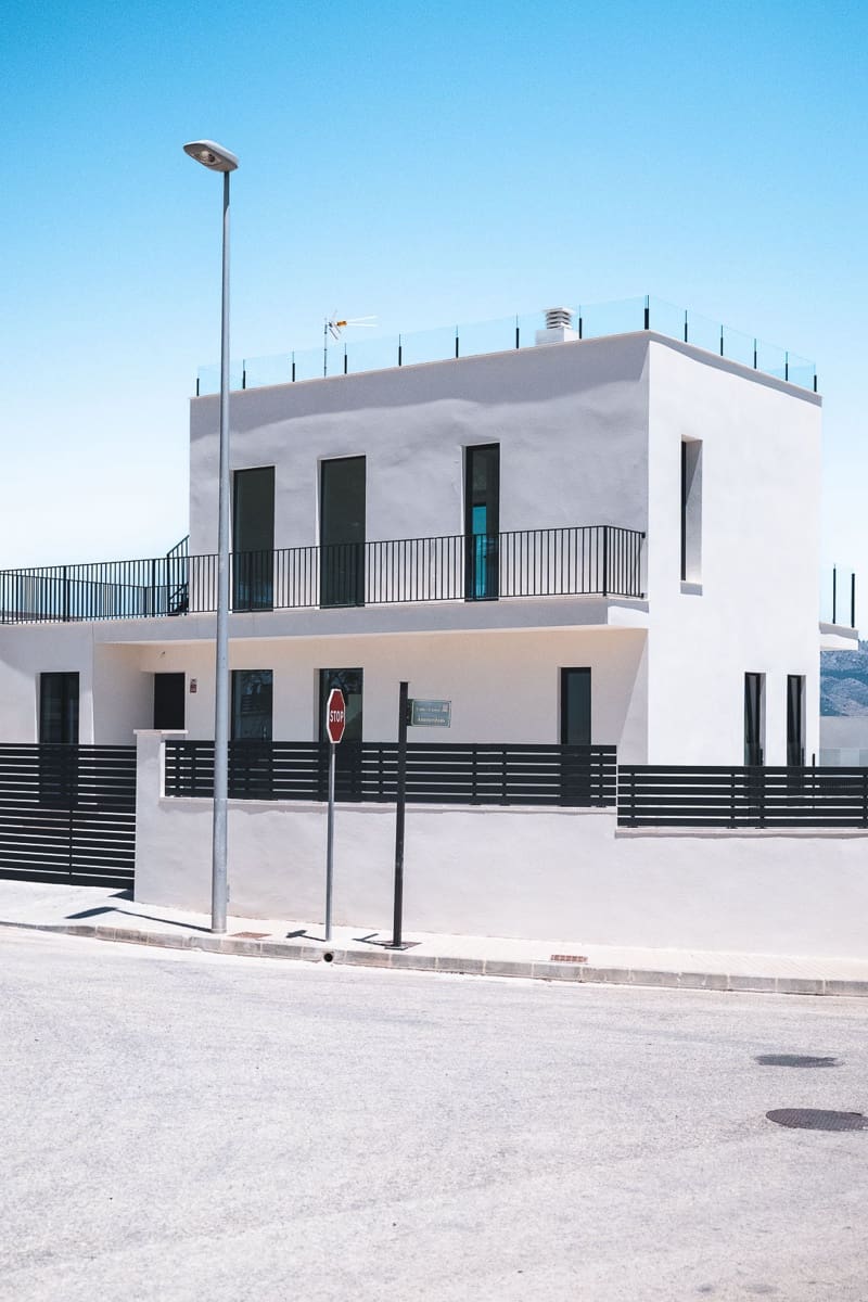 3 bedroom Villa for sale in Polop with garage - € 720,000 (Ref: 9484637)
