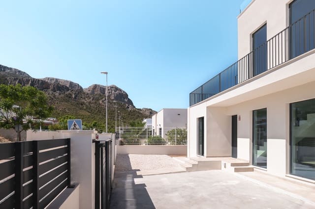 3 bedroom Villa for sale in Polop with garage - € 720,000 (Ref: 9484637)