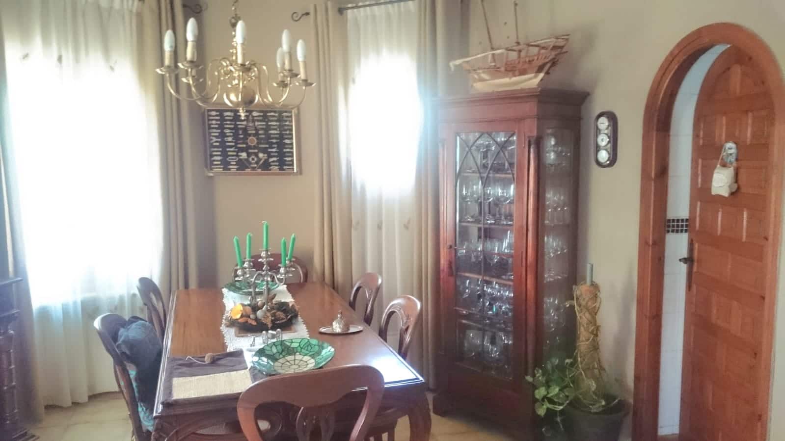 5 bedroom Villa for sale in Benitachell / Benitatxell with garage - € 585,000 (Ref: 9484639)