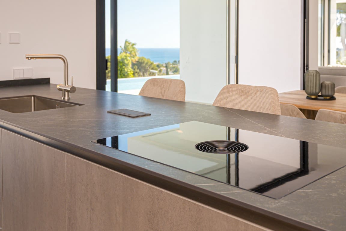 4 soverom Villa til salgs i Adsubia med garasje - € 1 950 000 (Ref: 9484641)