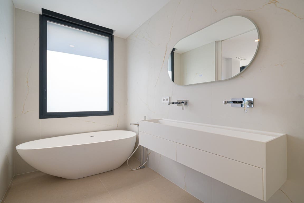 4 soverom Villa til salgs i Adsubia med garasje - € 1 950 000 (Ref: 9484641)