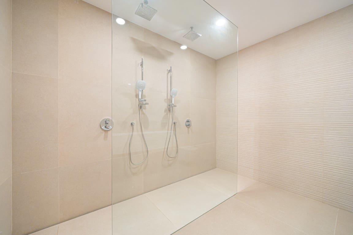 4 soverom Villa til salgs i Adsubia med garasje - € 1 950 000 (Ref: 9484641)